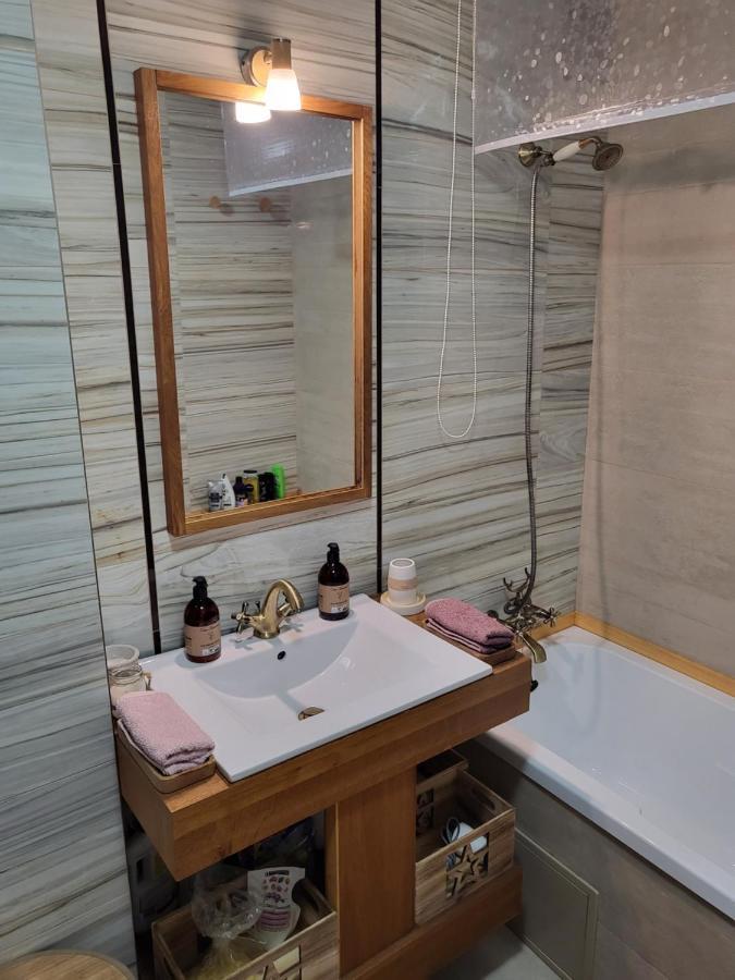 Art House Apartment ฟลอเรชติ ภายนอก รูปภาพ